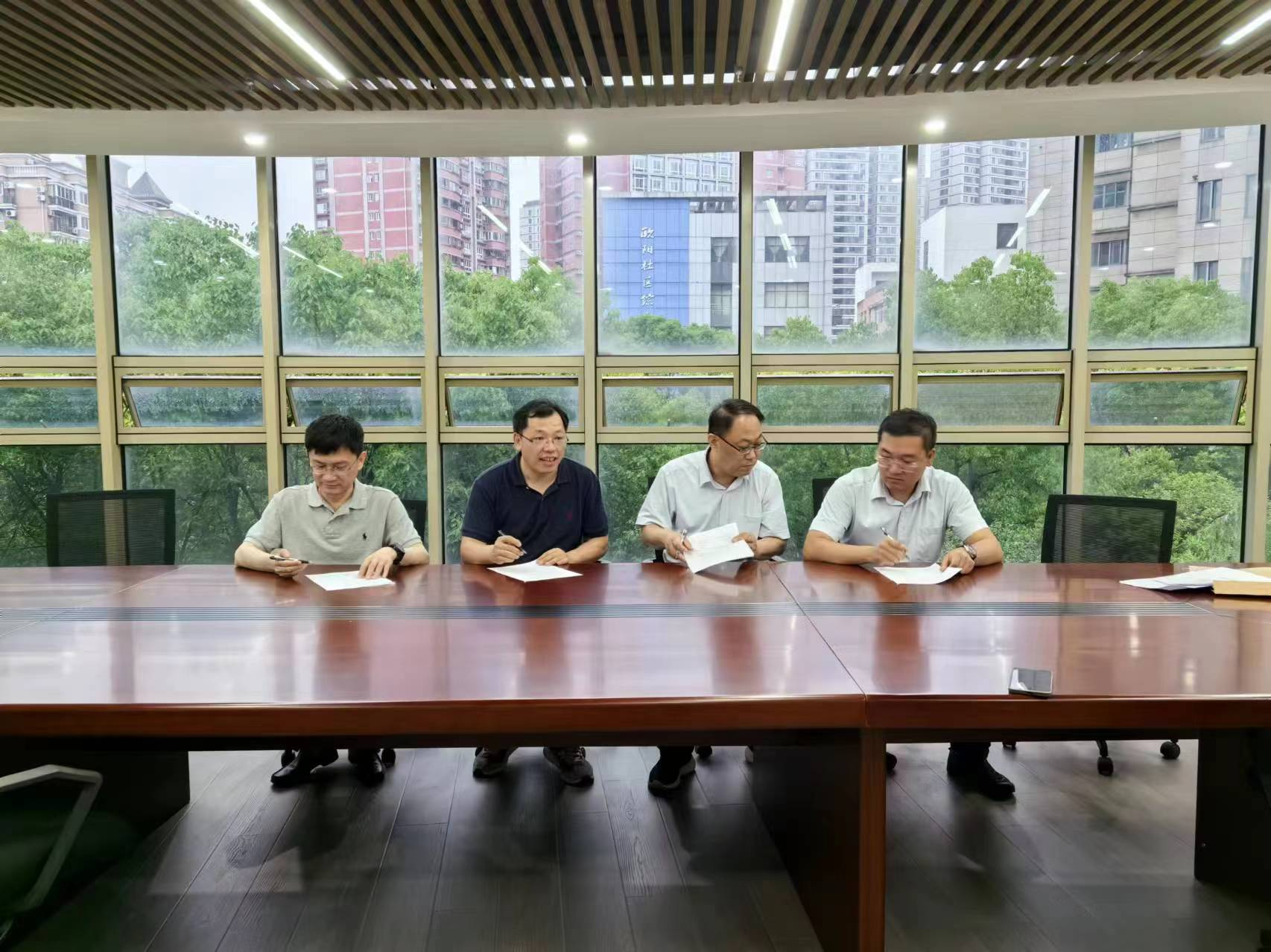 PT��Ѷ|һ������