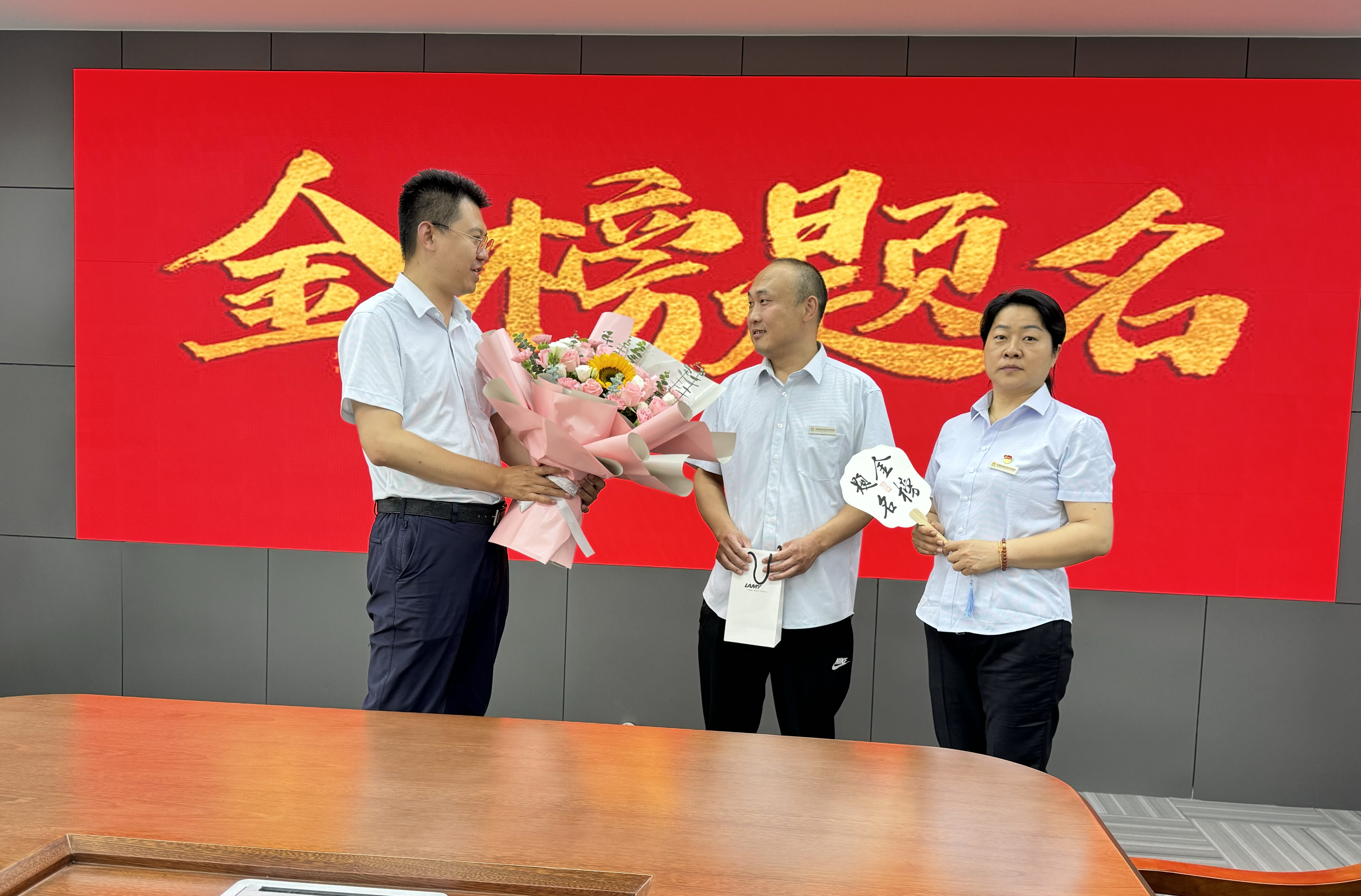 PT��Ѷ|һ������